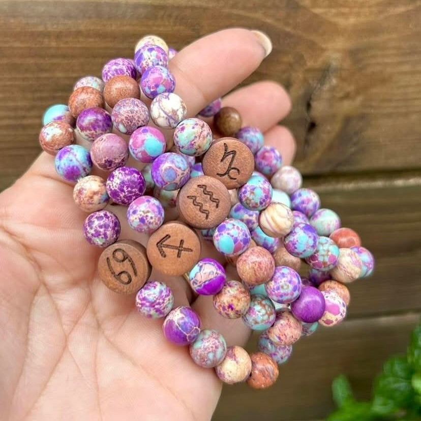 Náramok Regalit Fialový